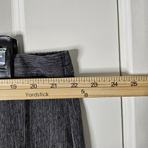 Women's Gray A-Line Plus Size Skirt 24W Knee Length Career Casual Pleats - Picture 8 of 9